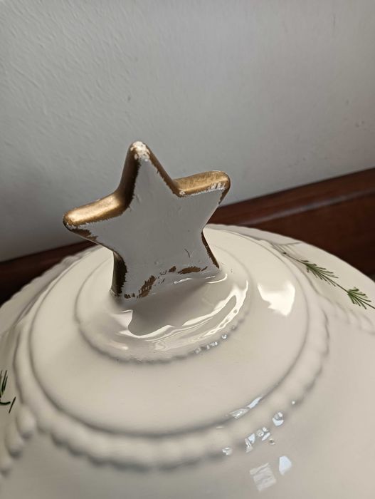 Pojemnik z pokrywką ozdobny uchwyt gwiazdka