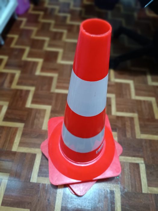 3 Cone sinalização PVC