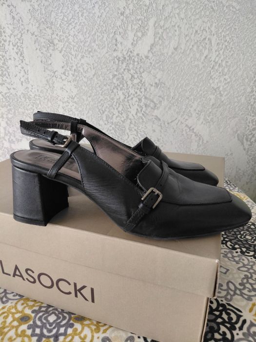 Взуття шкіряні жіноче