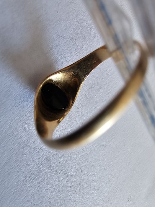 Anel ouro 19,2k com pedra