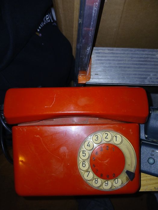 telefon retro z przeszłości