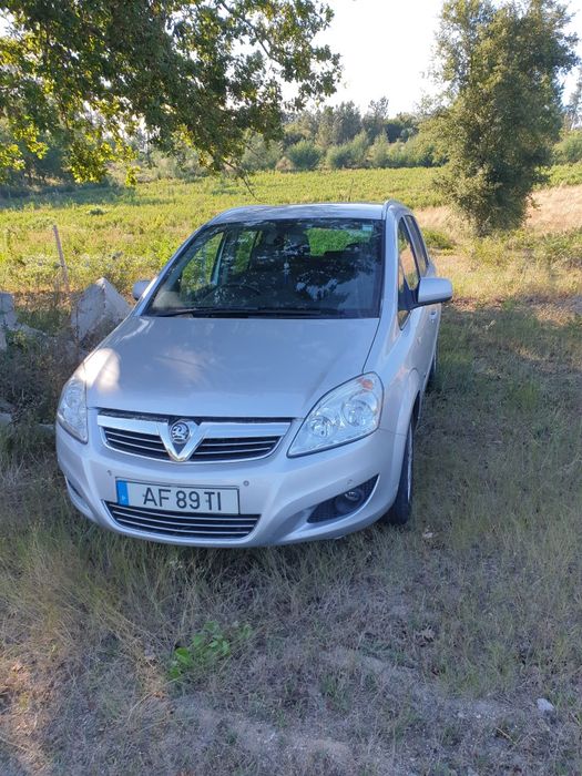 Vauxall "opel" zafira