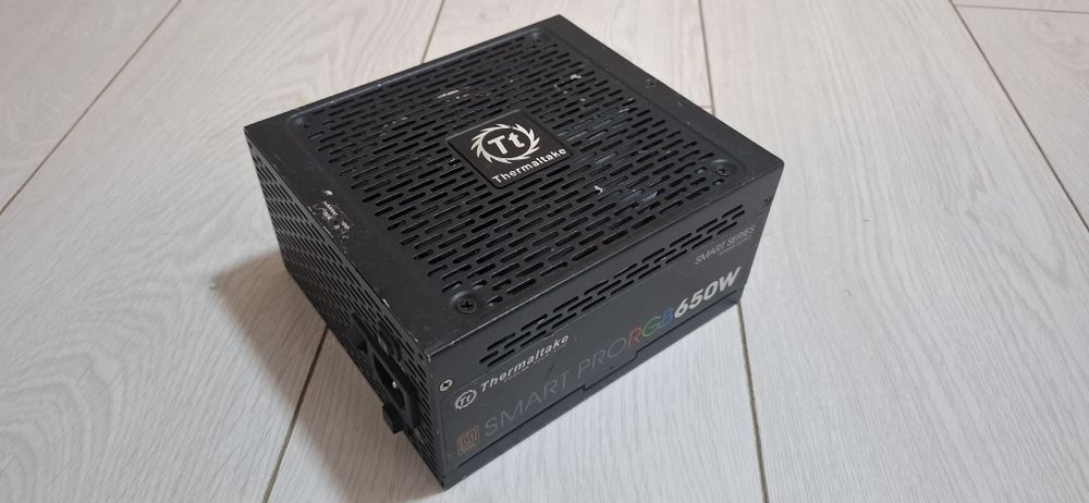 блок живлення Thermaltake smart proRGB 650w
