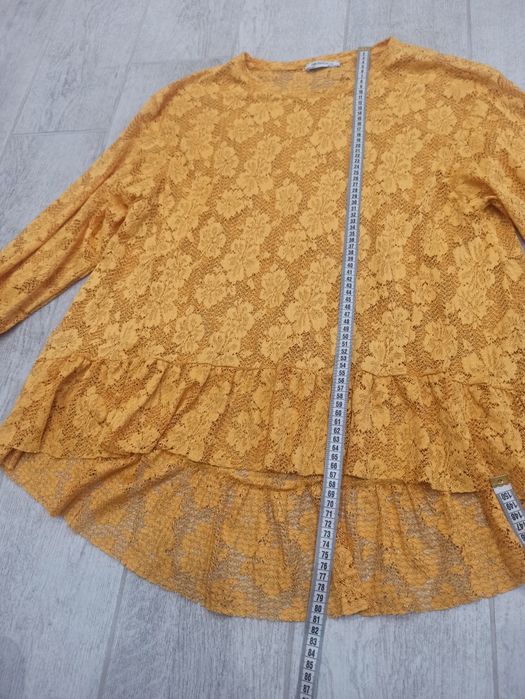 Мереживна блузка з рюшами zara trafaluc.