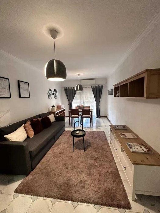 Arrenda-se apartamento, T1. totalmente mobilidade, com ar condicionado e pronto a habitar