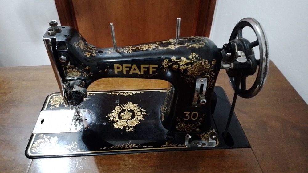 Máquina de Costura antiga PFAFF