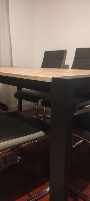 Mesa de jantar extensível + 6 cadeiras