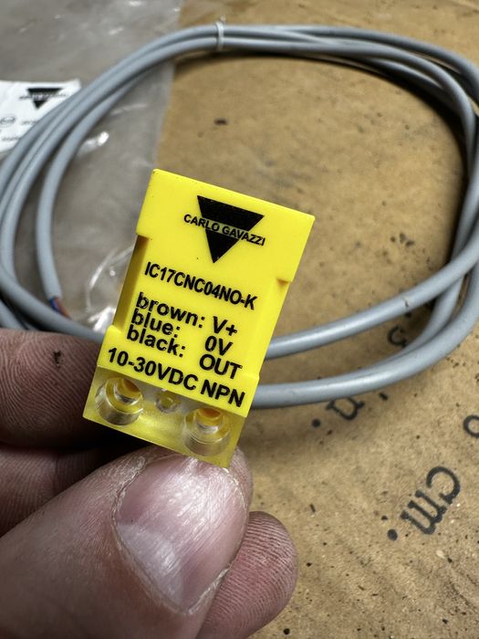 Індуктивний датчик наближення 4 мм IC17CNC04NO-K