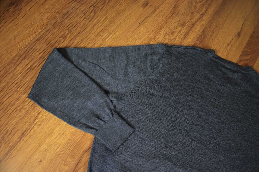 Sweter Dressmann r. L okrągły dekolt wełna merino szary cienki
