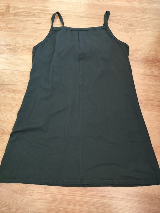 Vestido preto de senhora