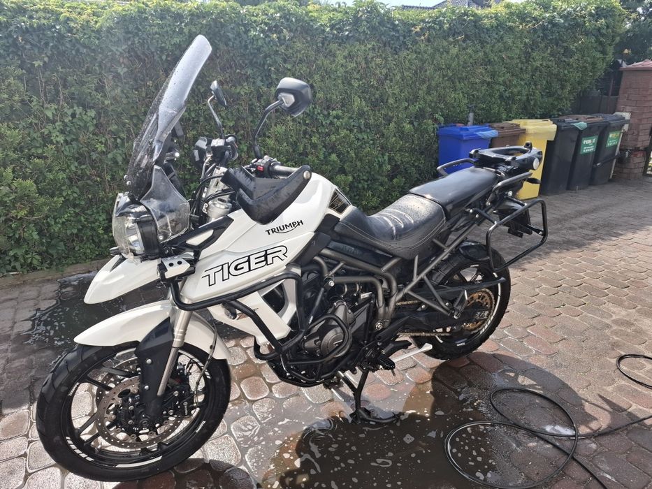 Triumph tiger 800 xrt max wyposażenie 3 kufry navigacja andiod kamery