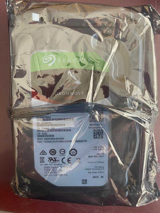 Жерсткий диск Seagate IronWolf ST2000VN004 , 2 ТБ.