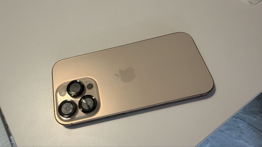 Iphone 16 Pro, stan bardzo dobry.