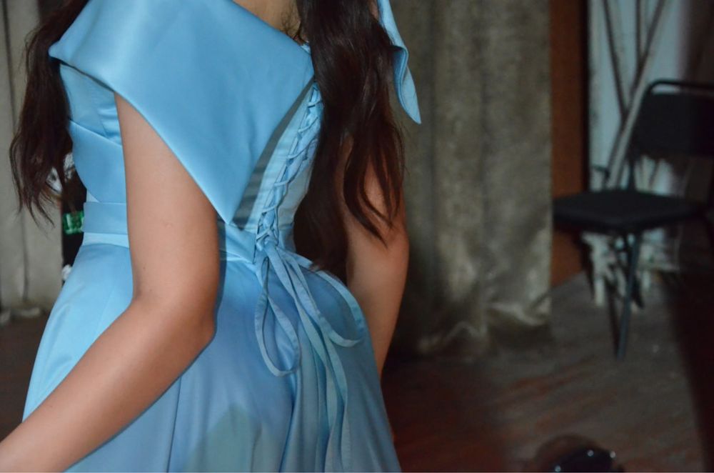 Випускна сукня