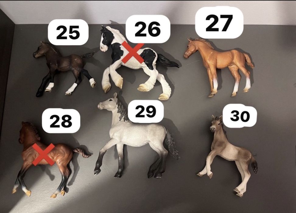 Figurki koni kucy źrebiąt schleich/collecta
