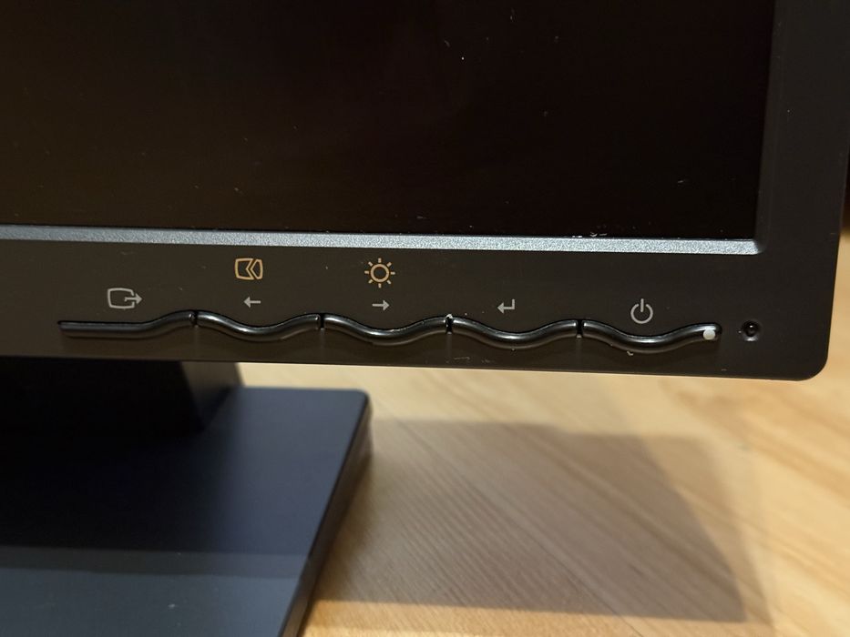 Новий монітор Lenovo 19″ 6135-AG2 | 5:4 | VGA | Не використовувався