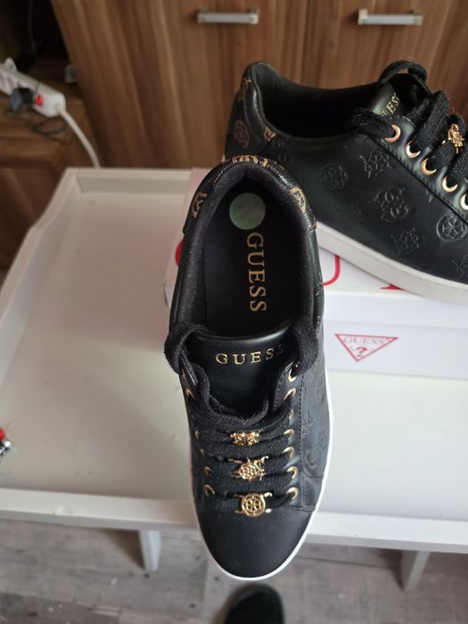 Buty Guess roz.37 wkładka 23cm
