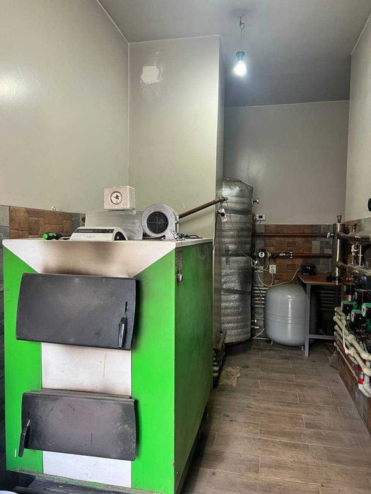 Оренда комерційного приміщення, 592 м², с. Солуки
