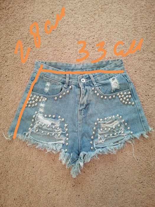 Продам короткие джинсовые шорты