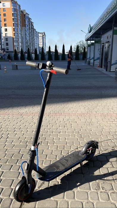 Електросамокат Electric Scooter Pro 2 Чорний