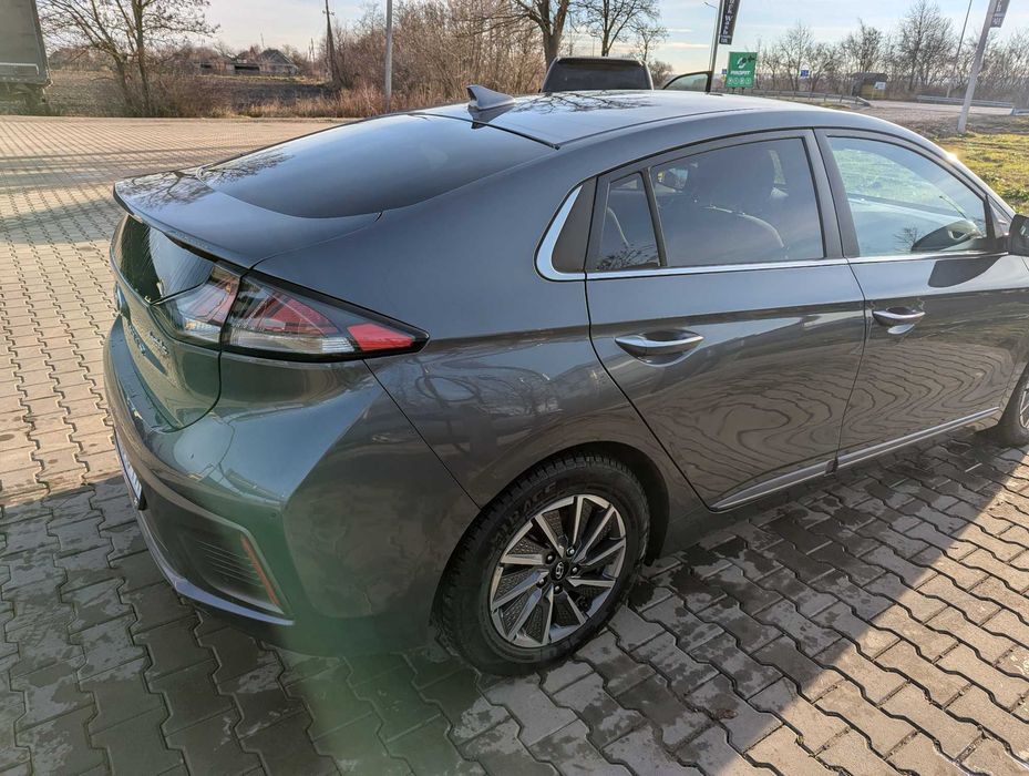 Hyundai Ioniq 38.3 kWh