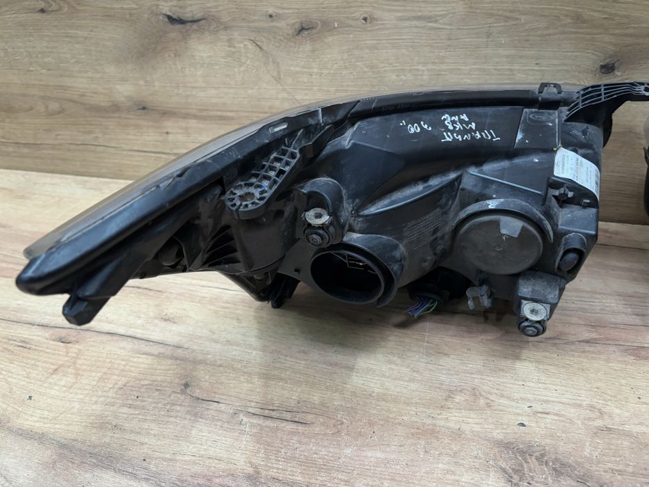 lampa/reflektor przedni lewy prawy ford transit mk8