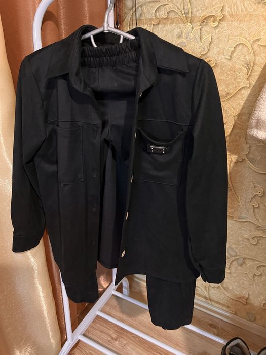 Костюми для дівчинки 135, 140 розмір