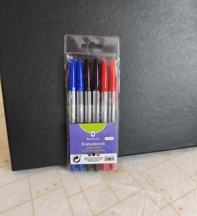 Material escolar (preços 2€-3,50€)