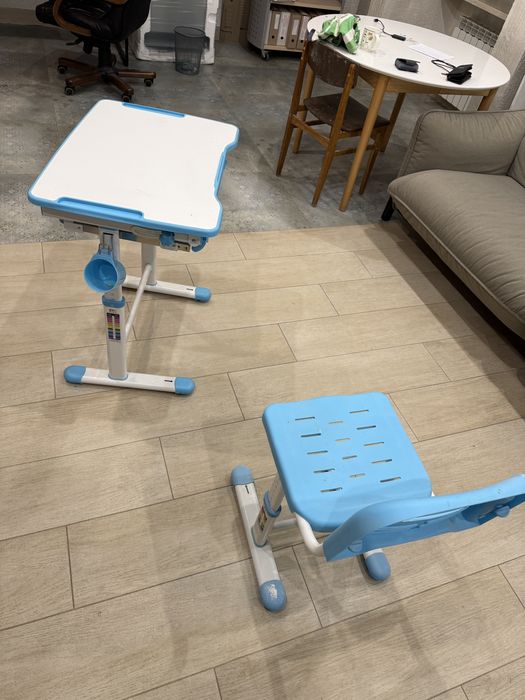Дитяча парта з регулюванням висоти + стілець (комплект)