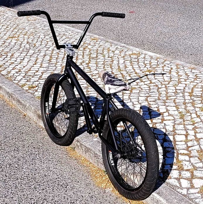 Bicicleta BMX Profissional Kink Switch 2022 Original – Como nova!