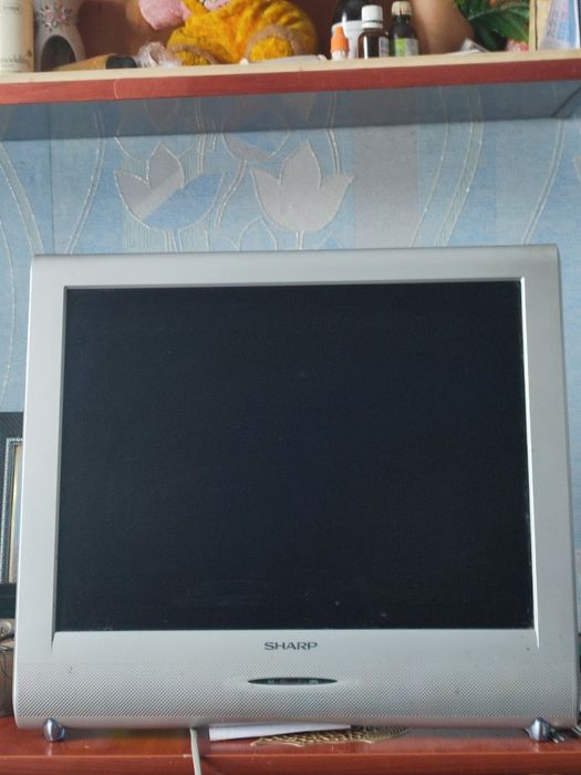 Телевізор шарп добрий стан