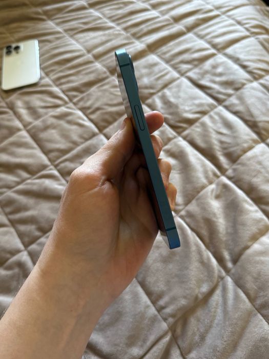 Продам Iphone 13 128