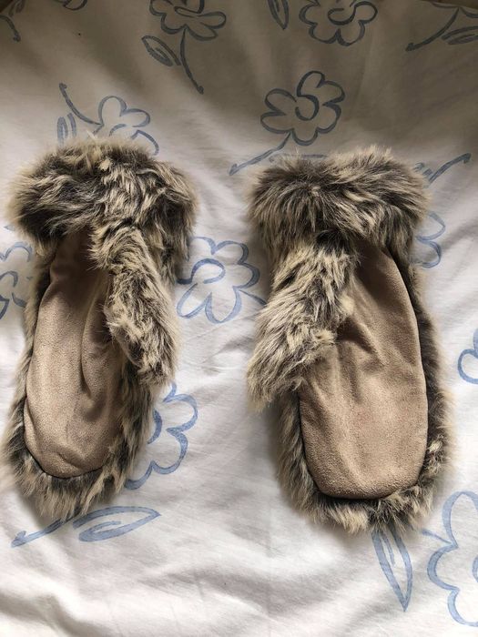 Luvas com pêlo (sintético)