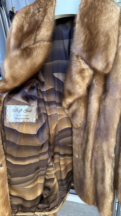 Продам норковую шубу Soft Gold