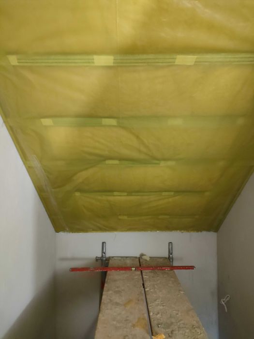 Ocieplenia poddaszy, sufit podwieszany,wełna,