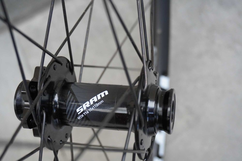 Koło Przednie 29 WTB ST i25 TCS 2.0 Piasta SRAM MTH 716 Boost Tubeless / 1007g / X13