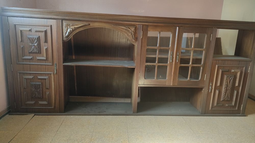 Móvel de sala em mogno