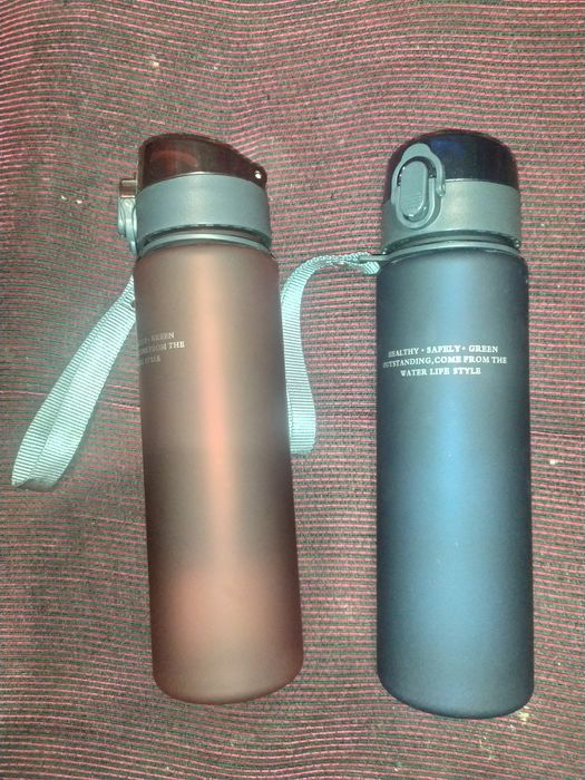 Спортивна пляшка для води 560 мл.