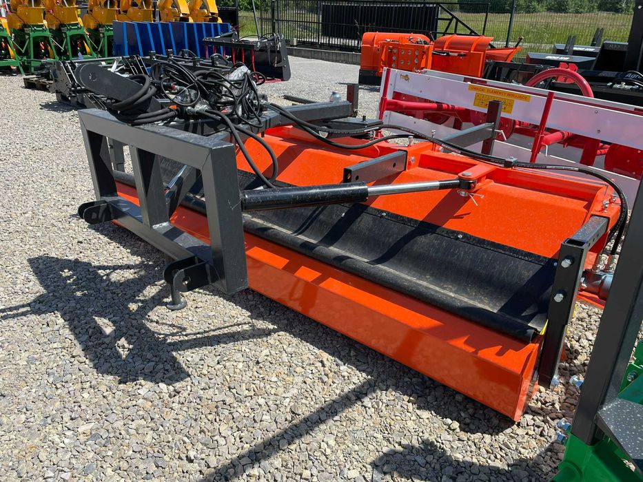 Zamiatarka do tura ciągnika ładowarki wózka METAL-TECHNIK szczotka