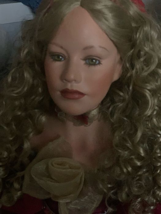 Lalka porcelanowa Anna-Kathrines 95 od Thomas Beackes