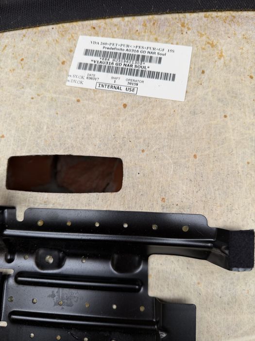 Audi q3 8u 8у 2012-2018 рік стеля потолок залом