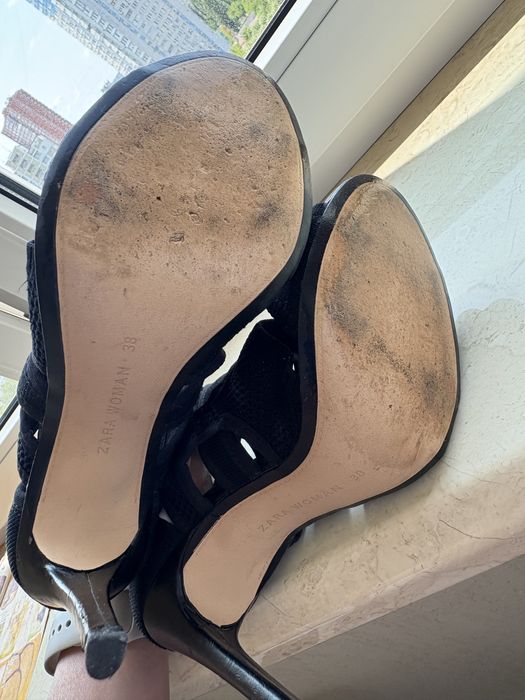 Продам жіночи  босоніжки Zara