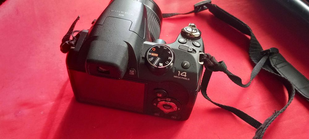 Máquina fotográfica Fujifilm - Muito pouco uso