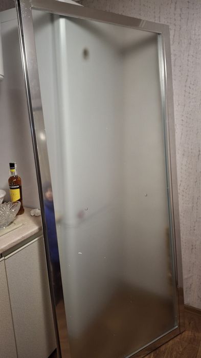 Душова кабінка скляна перегородка