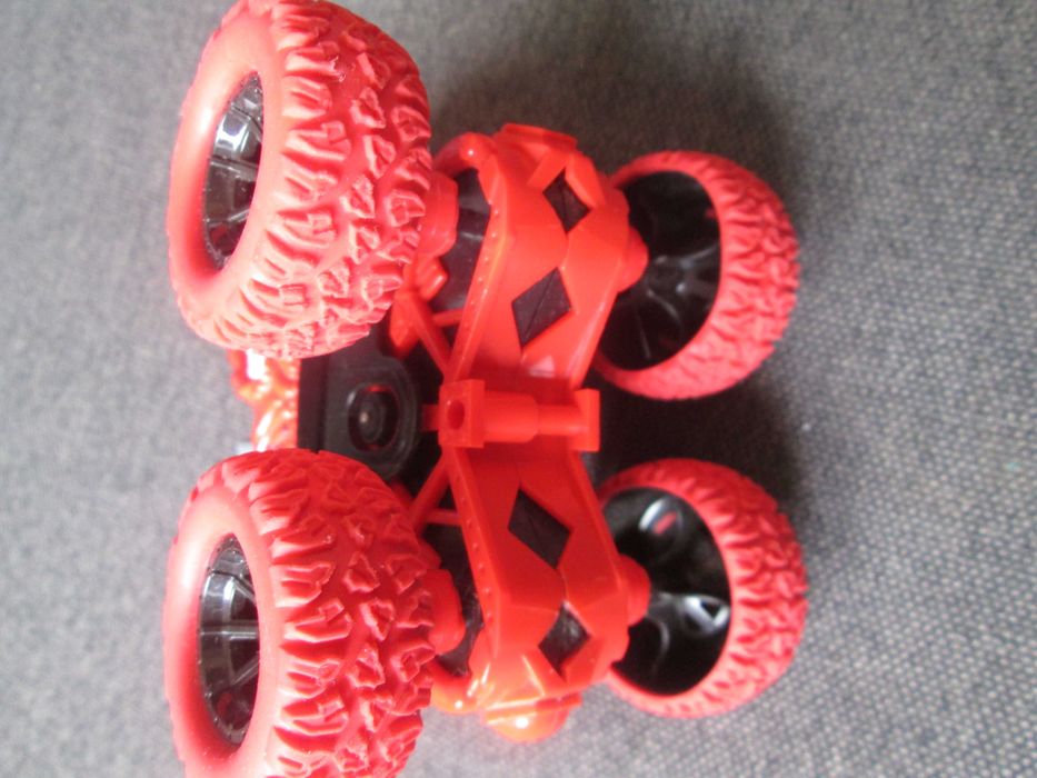 monster truck dinozaur