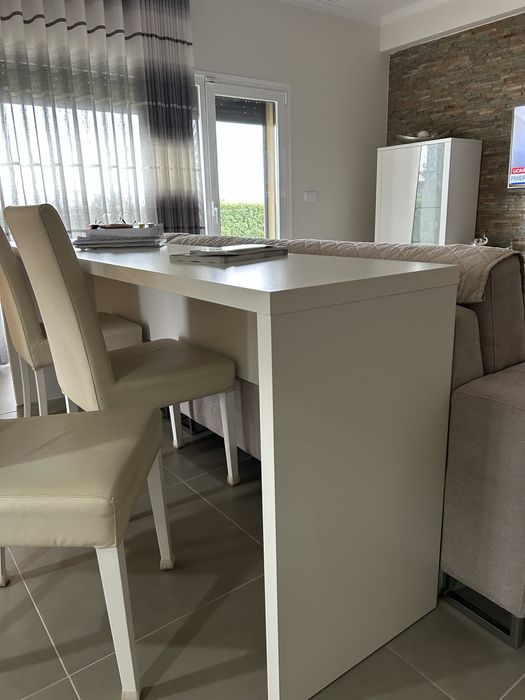 Móvel de sala, parte de trás do sofá