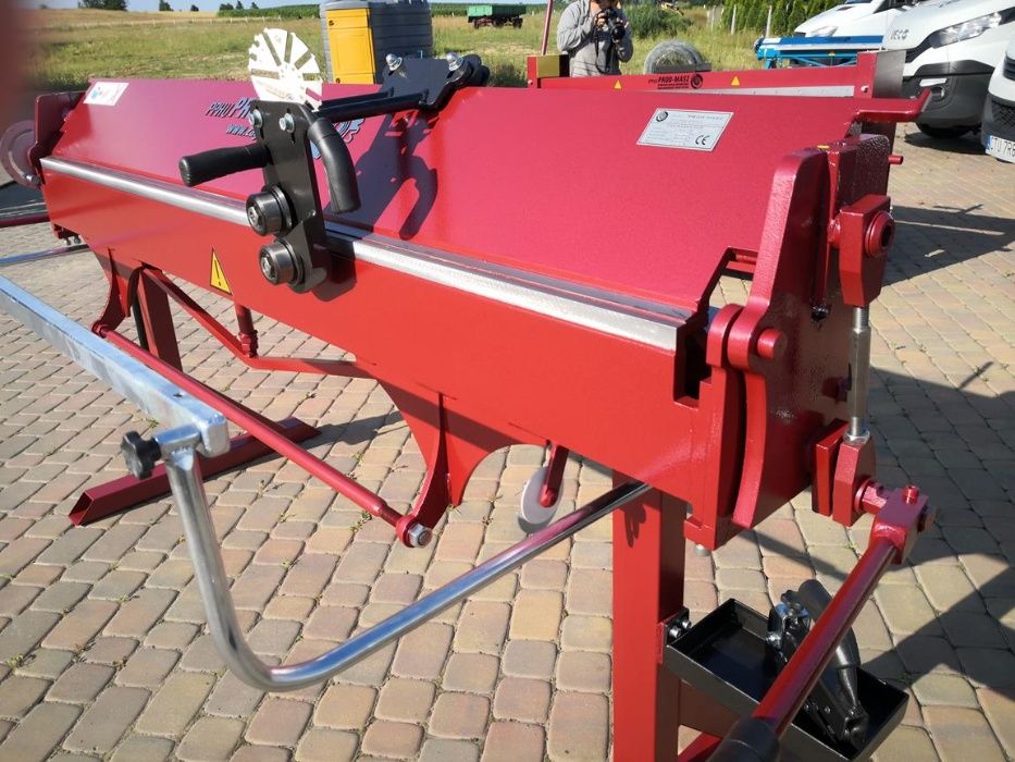 Zaginarka do blachy Wycięcia boczne zaginanie z trzech stron giętarka