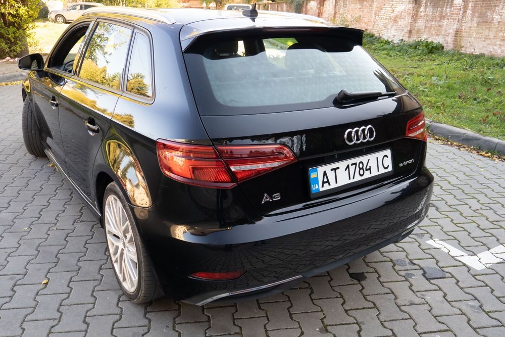 Audi A3 E-tron Sportback Hybrid Ауді А3 Етрон Електро