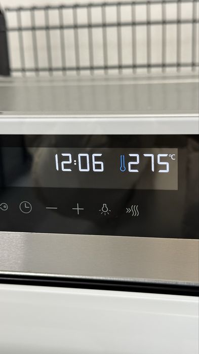 Вбудована духовка Siemens HB578ACWOS. Піролізна очистка