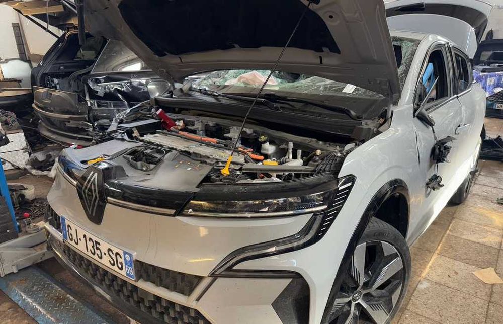 Бампер Renault Megane E-Tech рено меган перед/зад